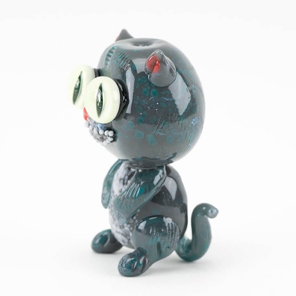 Empire Glassworks Galacticat / UV Reactive Hand Pipe 03
