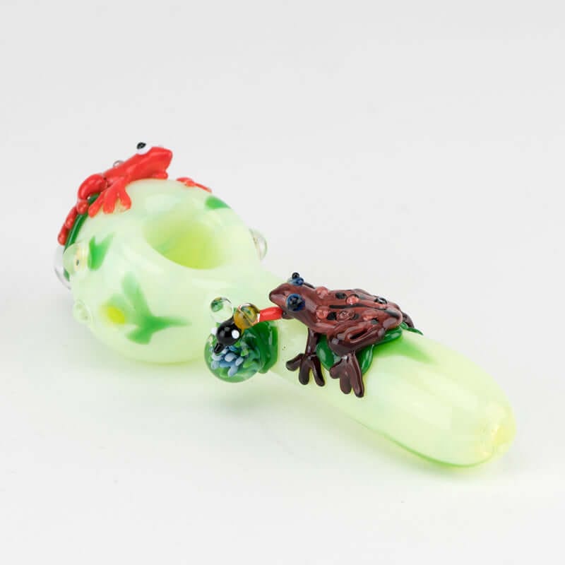 Empire Glassworks Ribbit Hand Pipe 01