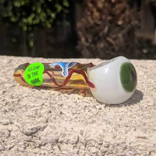 Chameleon Glass Optometrist "Eyeball" Glass Pipe - Glow in the Dark / 2